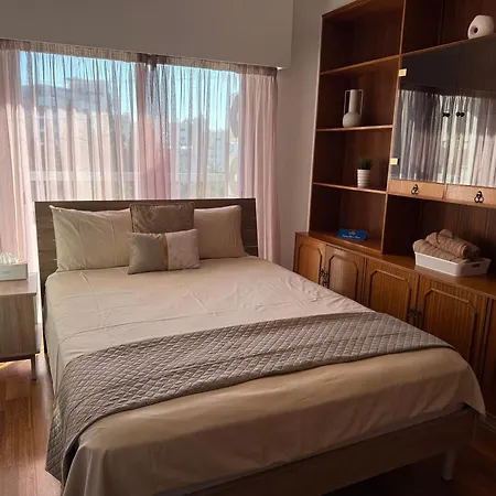 Vibes - 3br Spacious Apartment Larnaca