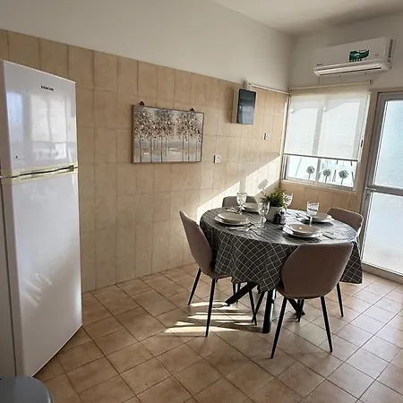 Vibes - 3br Spacious
