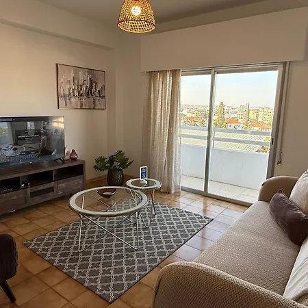 Vibes - 3br Spacious Larnaka
