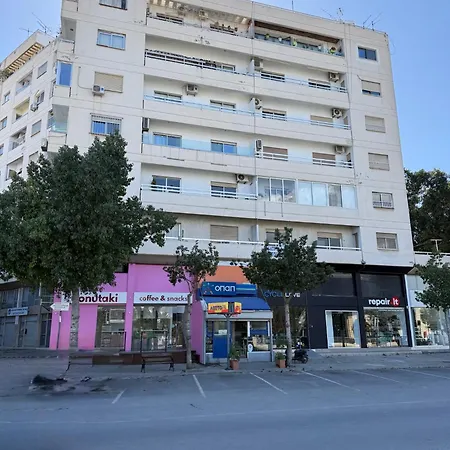 Vibes - 3br Spacious Larnaka