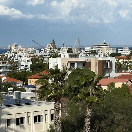 Vibes - 3br Spacious Apartment Larnaca